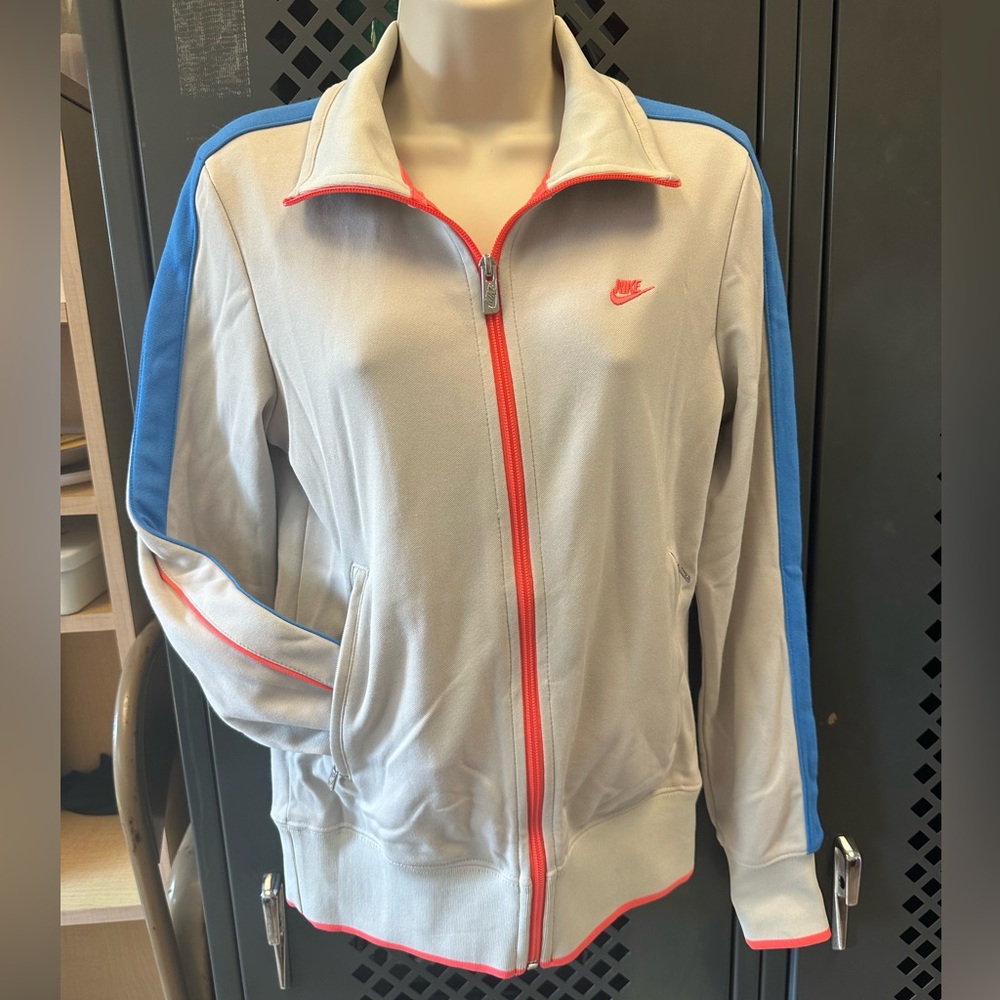 Vintage Y2K Nike Track Jacket – Women’s Medium – Retro Sporty Chic